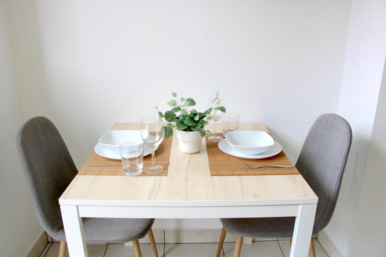 Cozy Apartment With Free Parking & Close To Lake Lugano Exterior photo